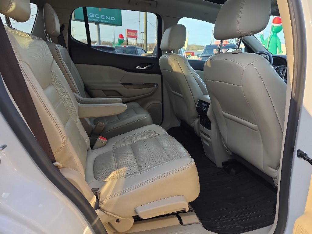 GMC Acadia Denali AWD 2018