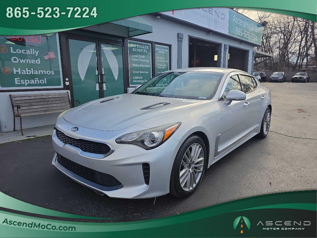 2018 Kia Stinger Base's photo