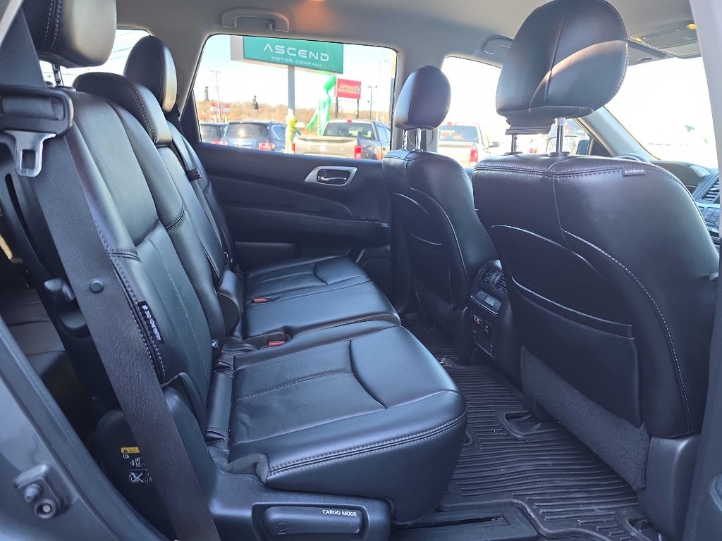 Nissan Pathfinder SL 4WD 2019