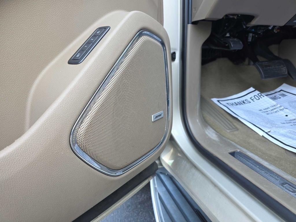 GMC Yukon SLT 4WD 2017