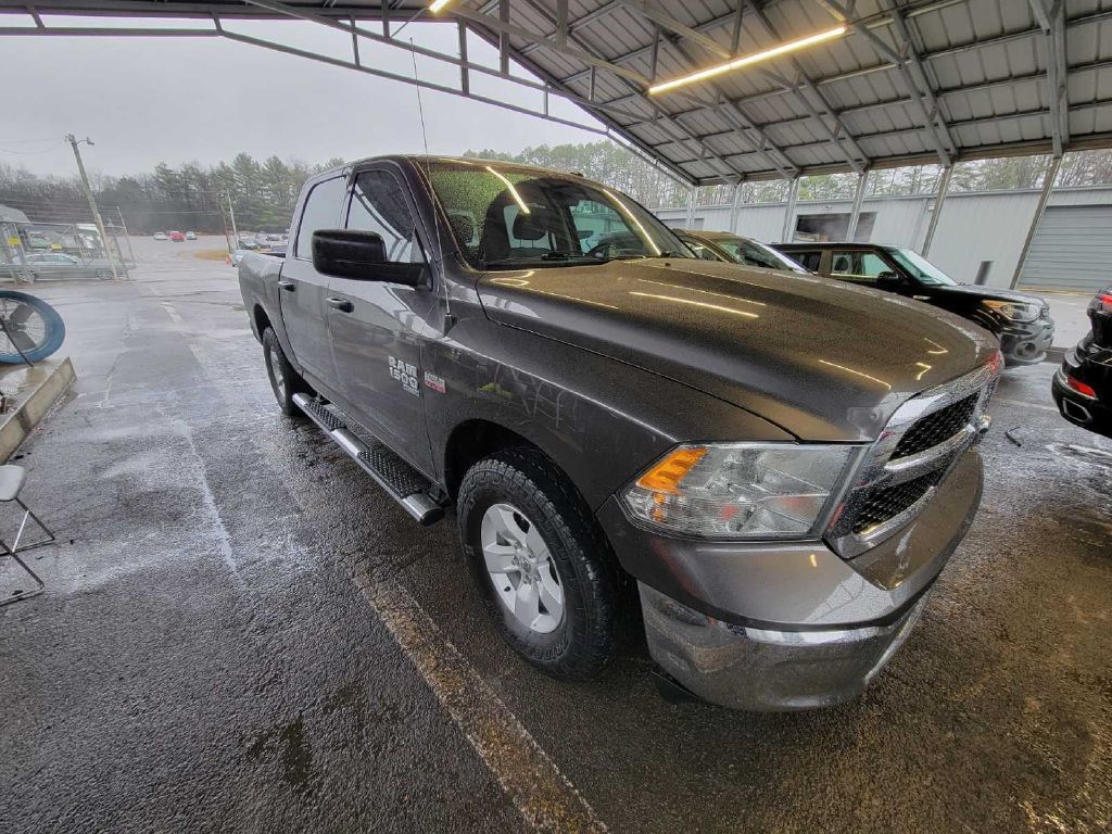 RAM 1500 Classic Tradesman Crew Cab SWB 4WD 2021