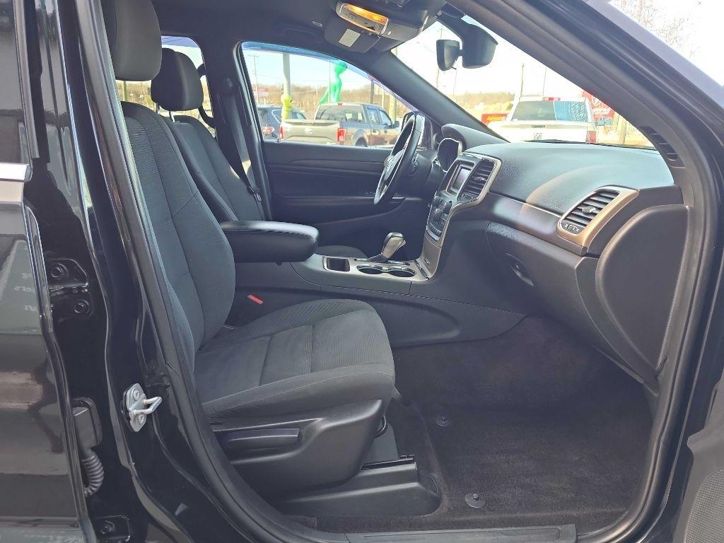 Jeep Grand Cherokee Laredo 4WD 2017