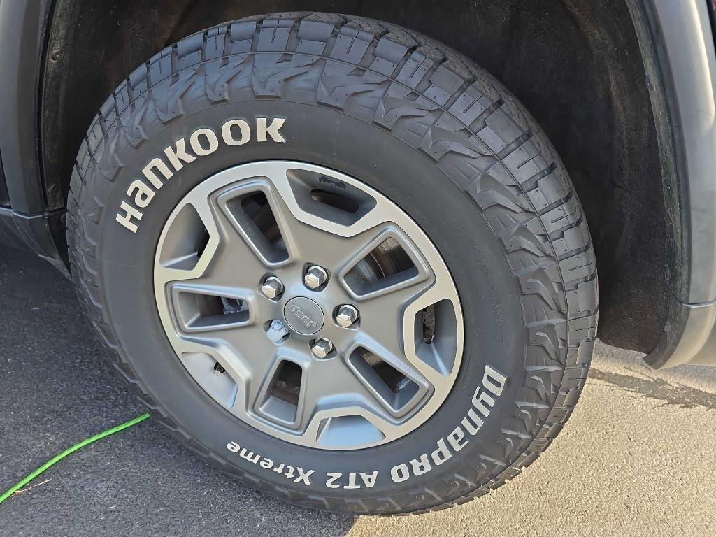 Jeep Grand Cherokee Laredo 4WD 2017