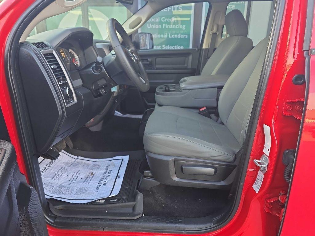 RAM 1500 Tradesman Crew Cab SWB 4WD 2015