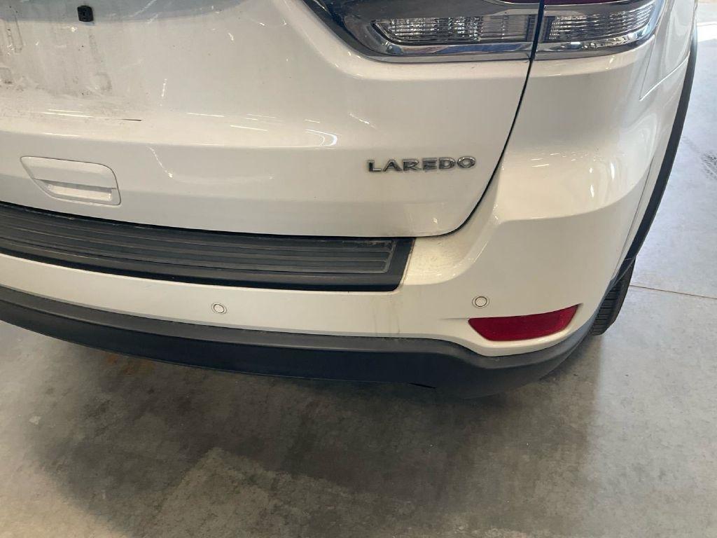 Jeep Grand Cherokee Laredo E 2WD 2021