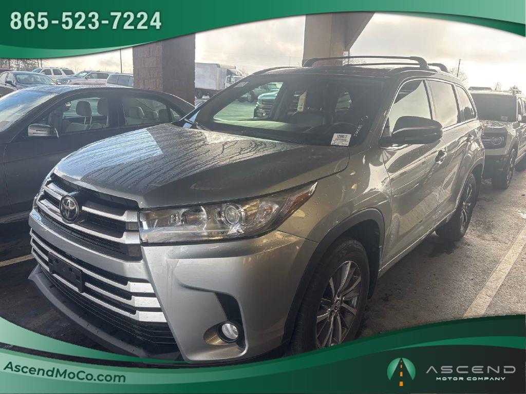 Toyota Highlander XLE AWD V6 2017