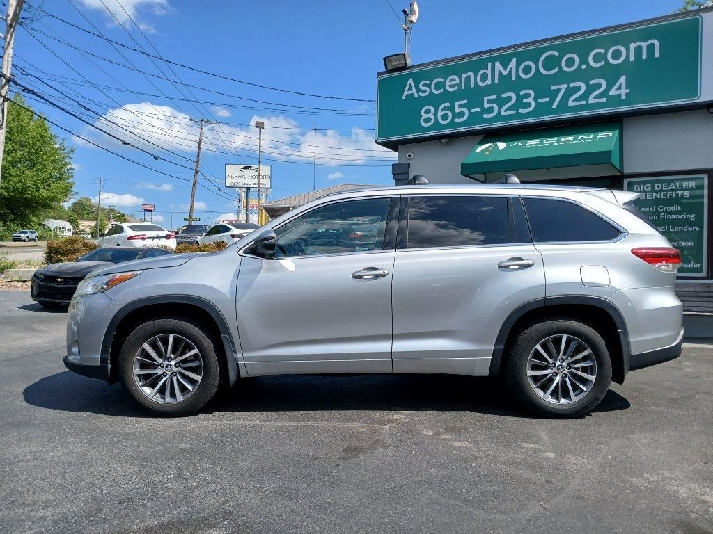 Toyota Highlander XLE AWD V6 2017