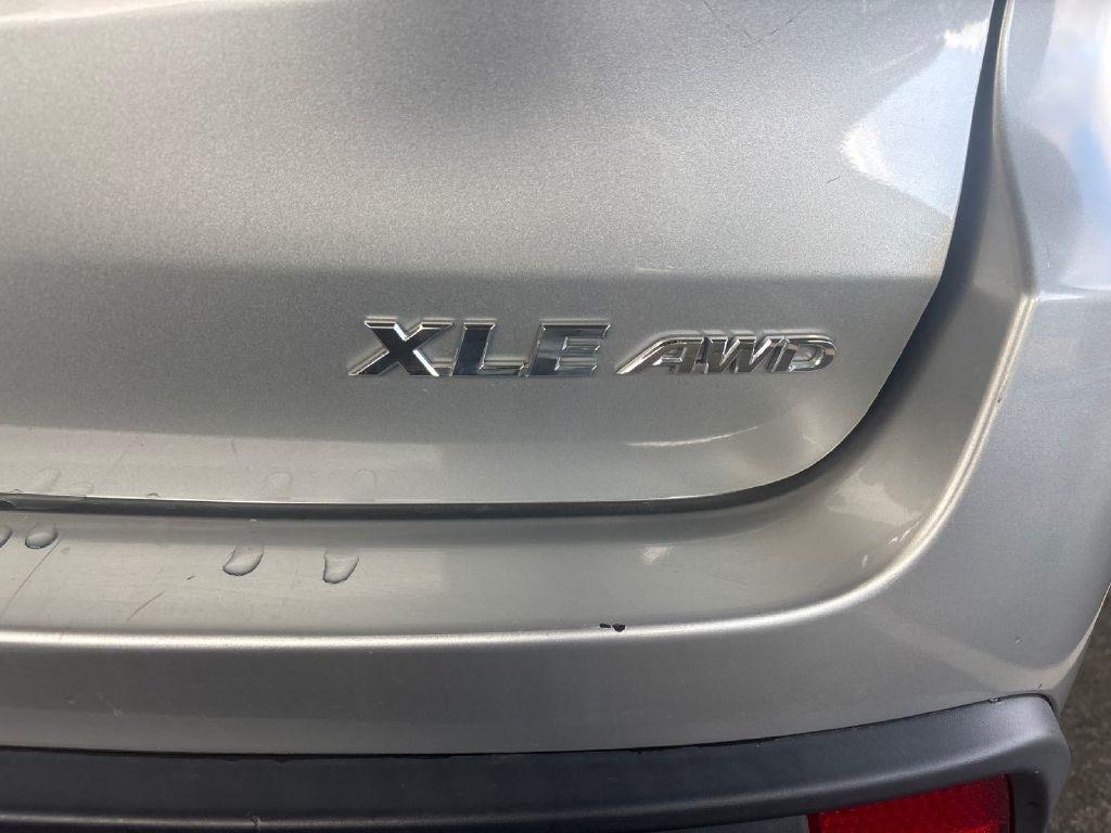 Toyota Highlander XLE AWD V6 2017