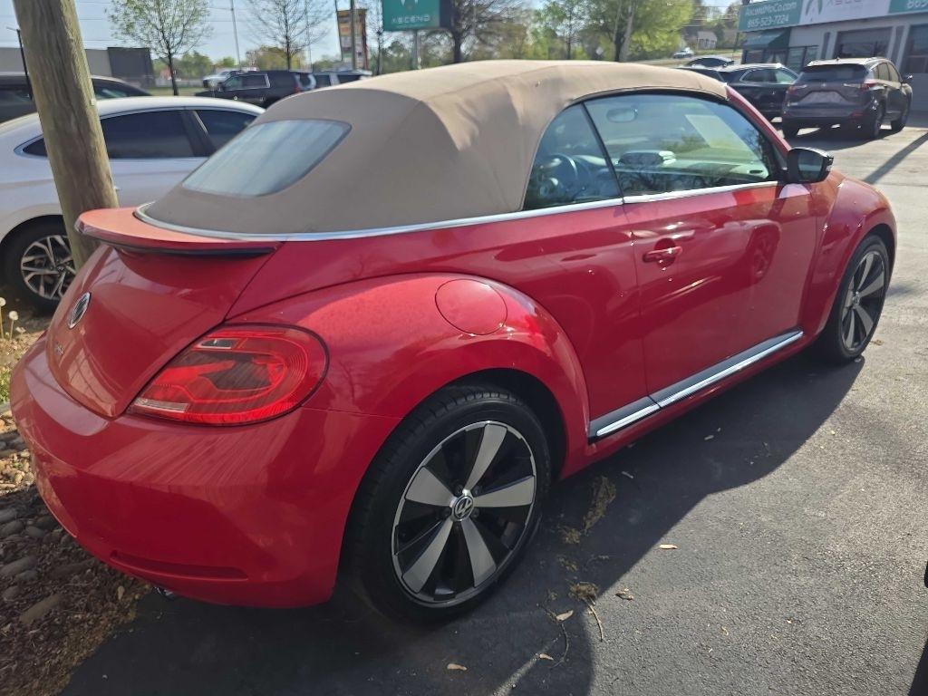 Volkswagen Beetle 2.0T Turbo Convertible 2013