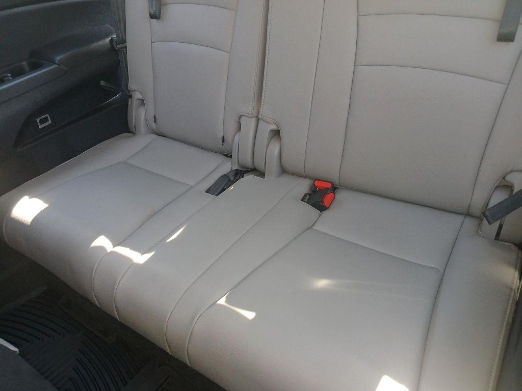 2016 Honda Pilot EX-L - Photo 12