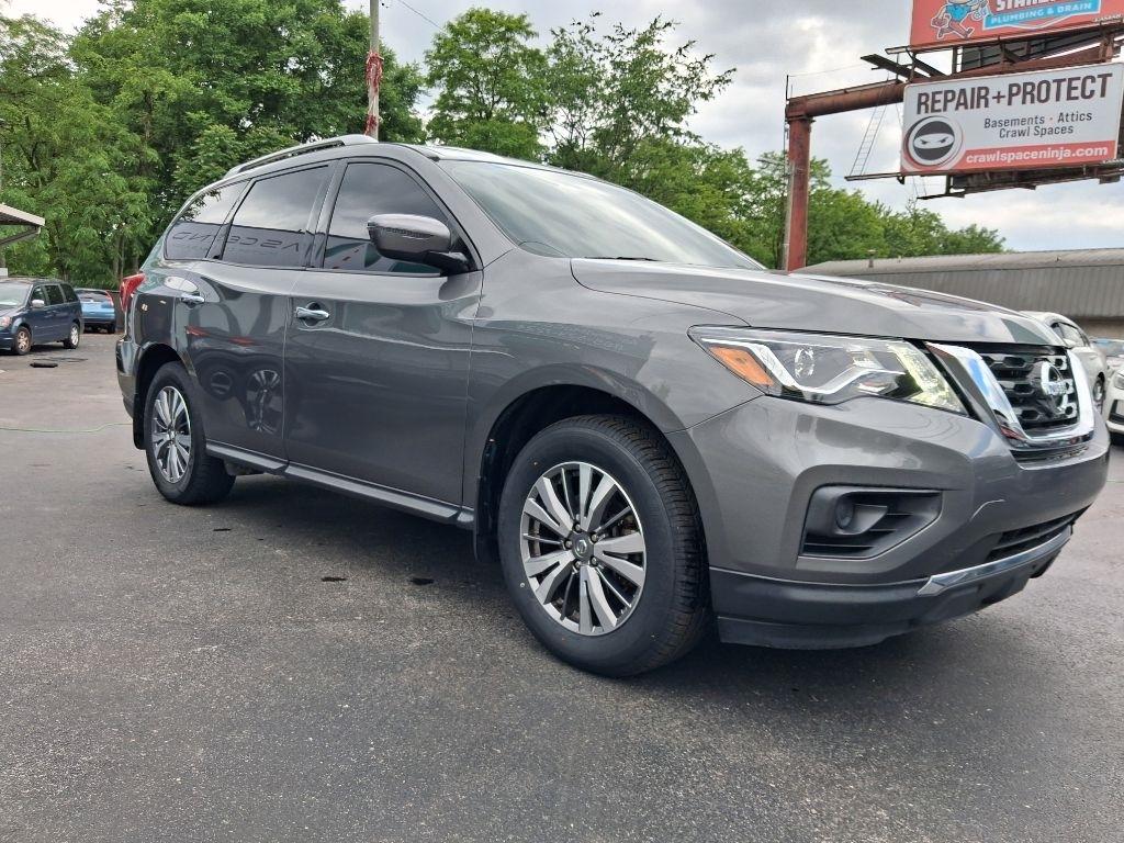 Nissan Pathfinder S 2020