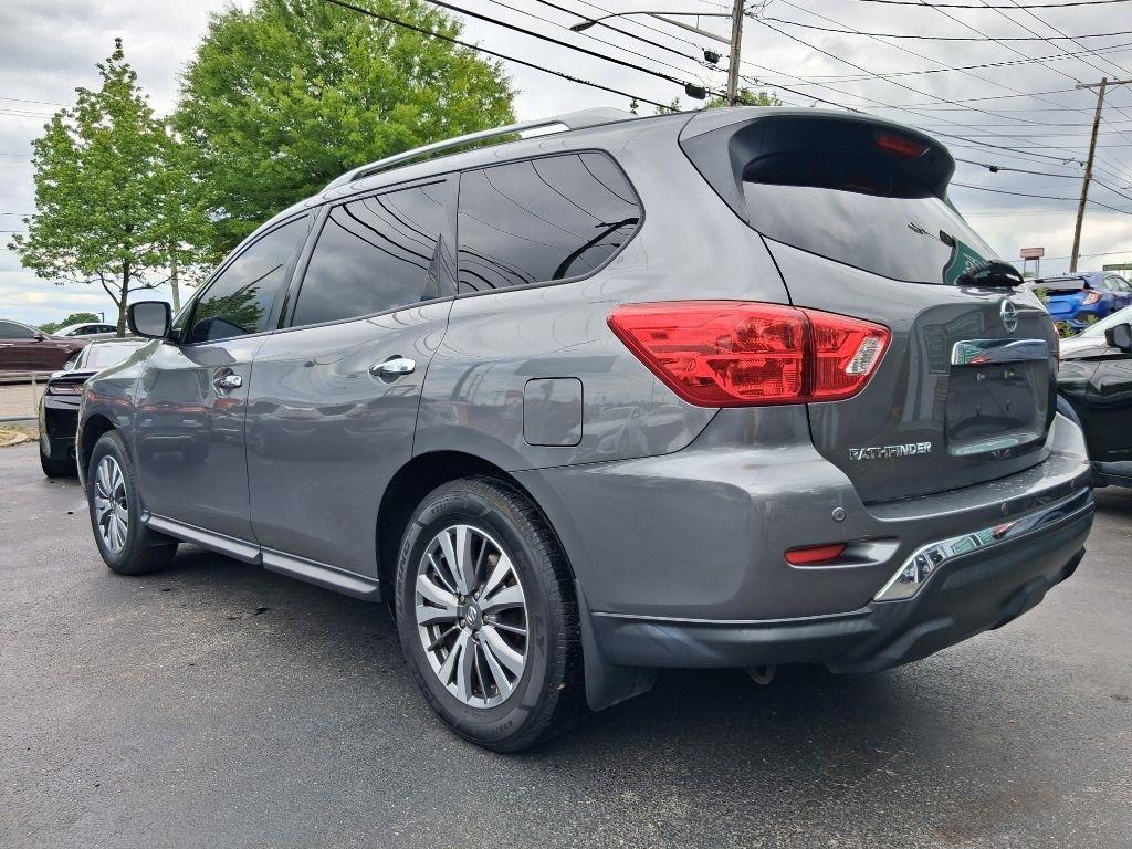 Nissan Pathfinder S 2020