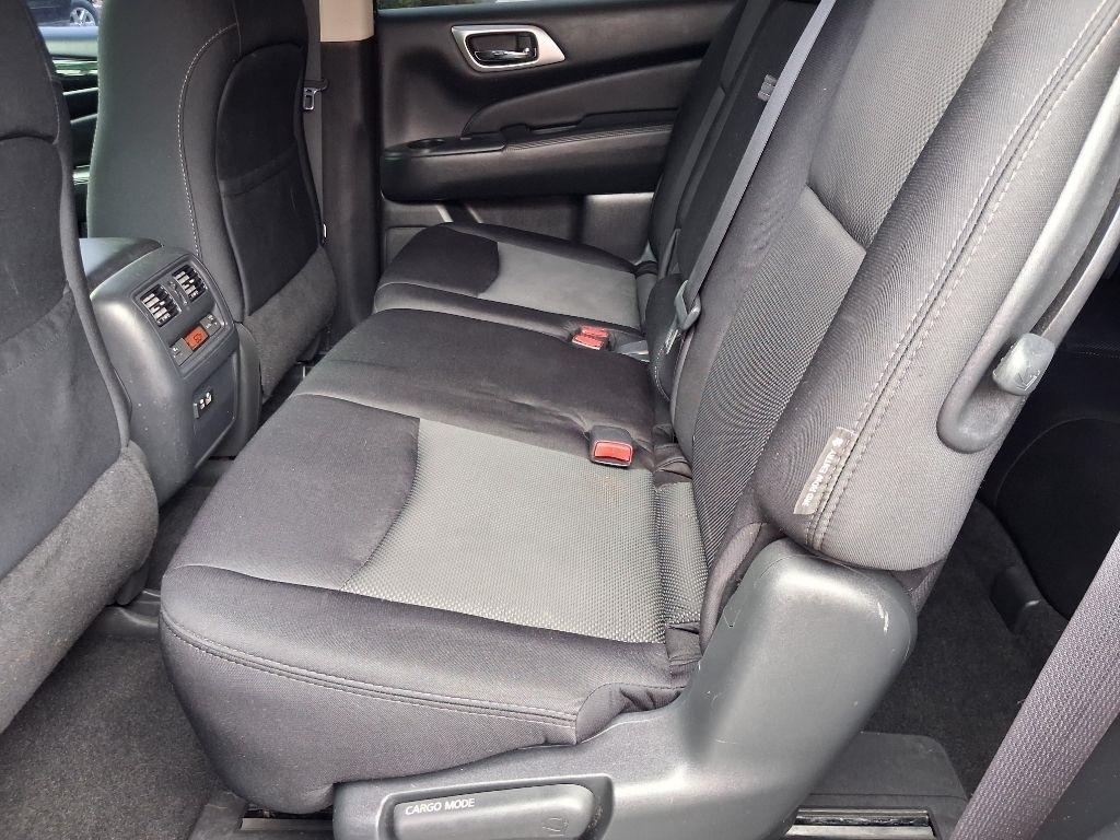 Nissan Pathfinder S 2020