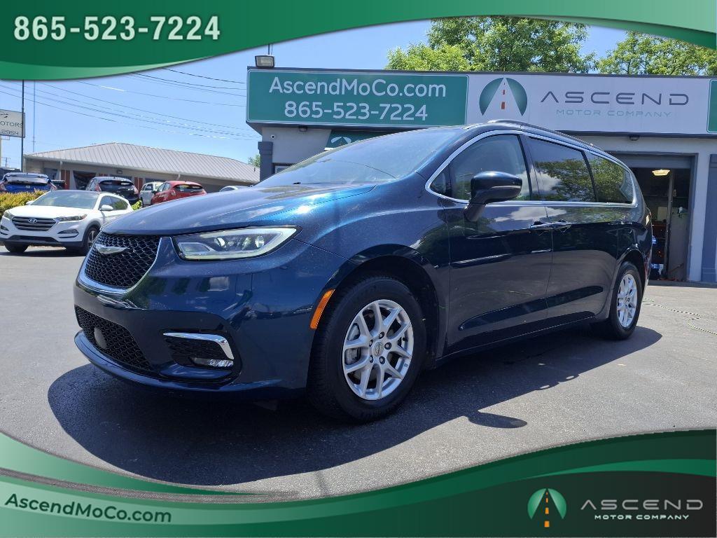 2022 Chrysler Pacifica Touring L's photo