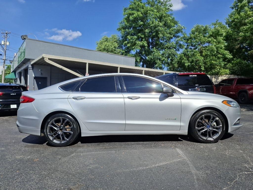 Ford Fusion Hybrid SE 2018