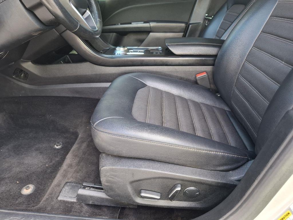 Ford Fusion Hybrid SE 2018