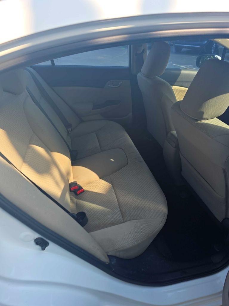Honda Civic LX Sedan 5-Speed MT 2015
