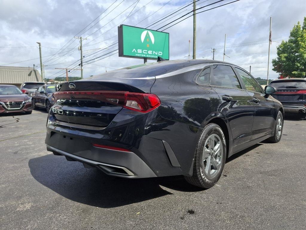 Kia K5 LX 2021