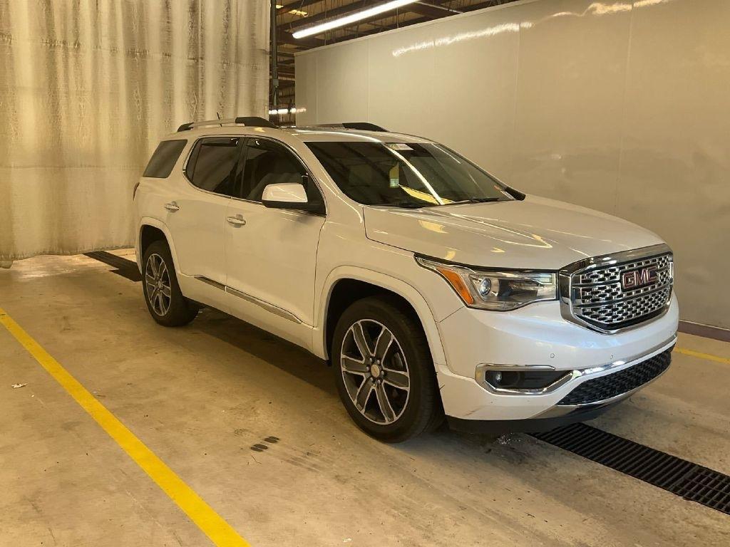 GMC Acadia Denali AWD 2017