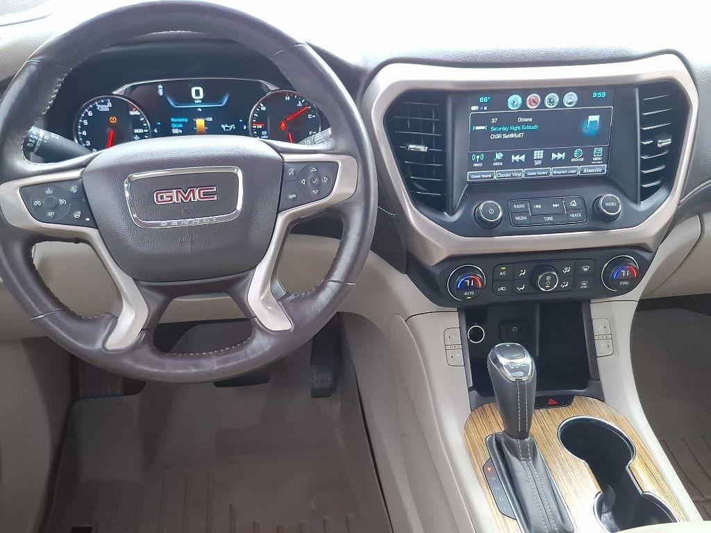GMC Acadia Denali AWD 2017