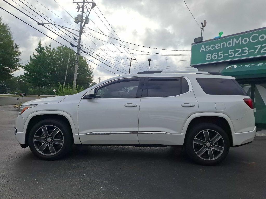 GMC Acadia Denali AWD 2017