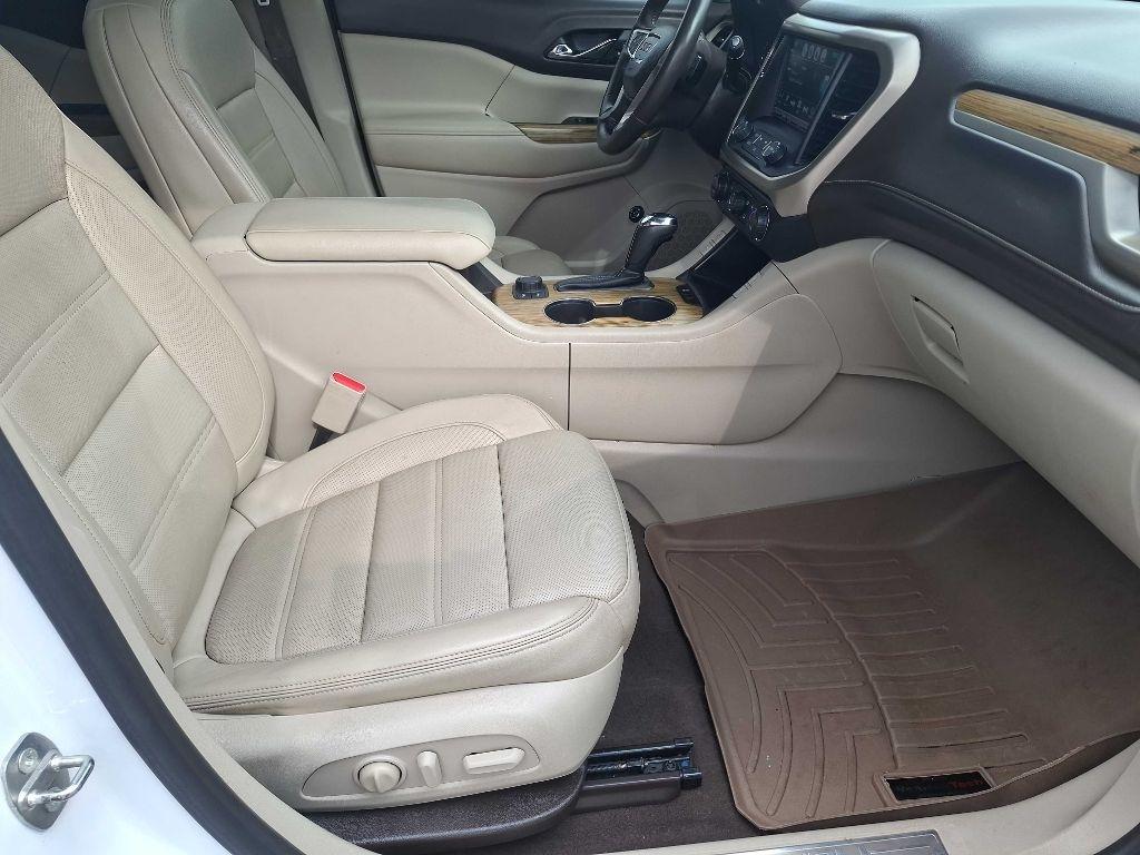 GMC Acadia Denali AWD 2017