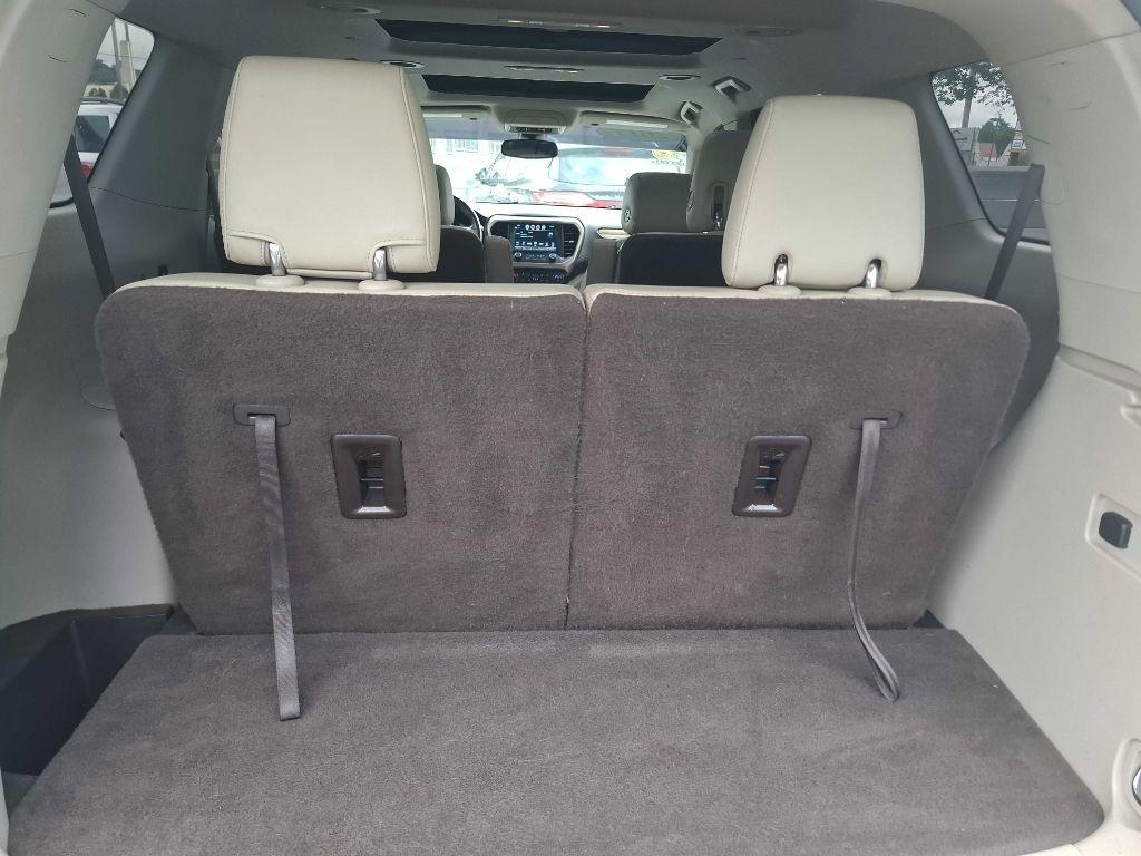 GMC Acadia Denali AWD 2017