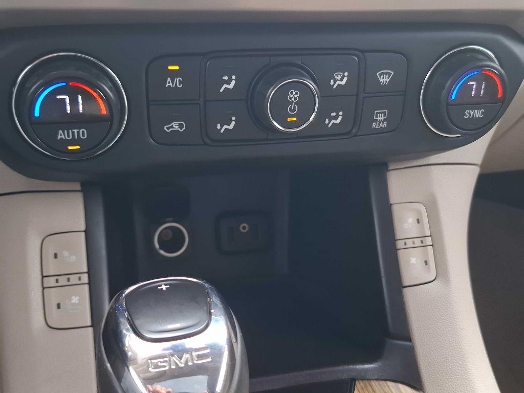 GMC Acadia Denali AWD 2017