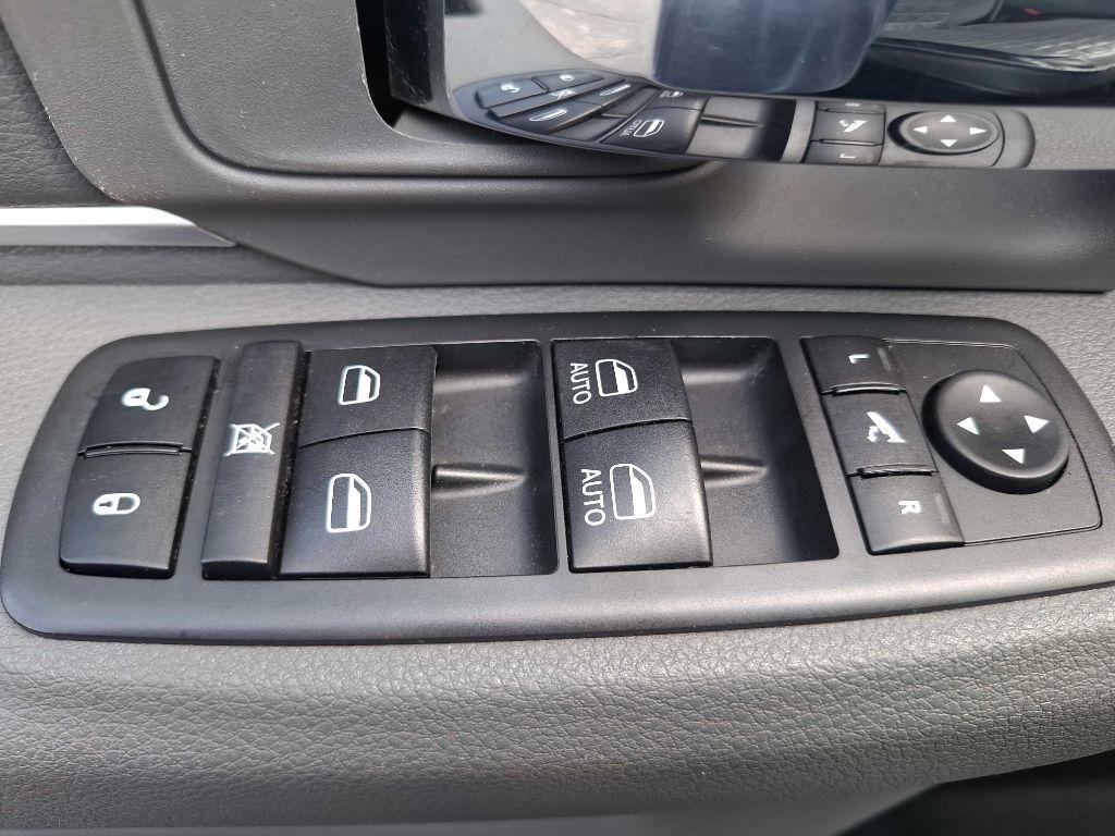 RAM 1500 Classic Tradesman Crew Cab SWB 4WD 2019