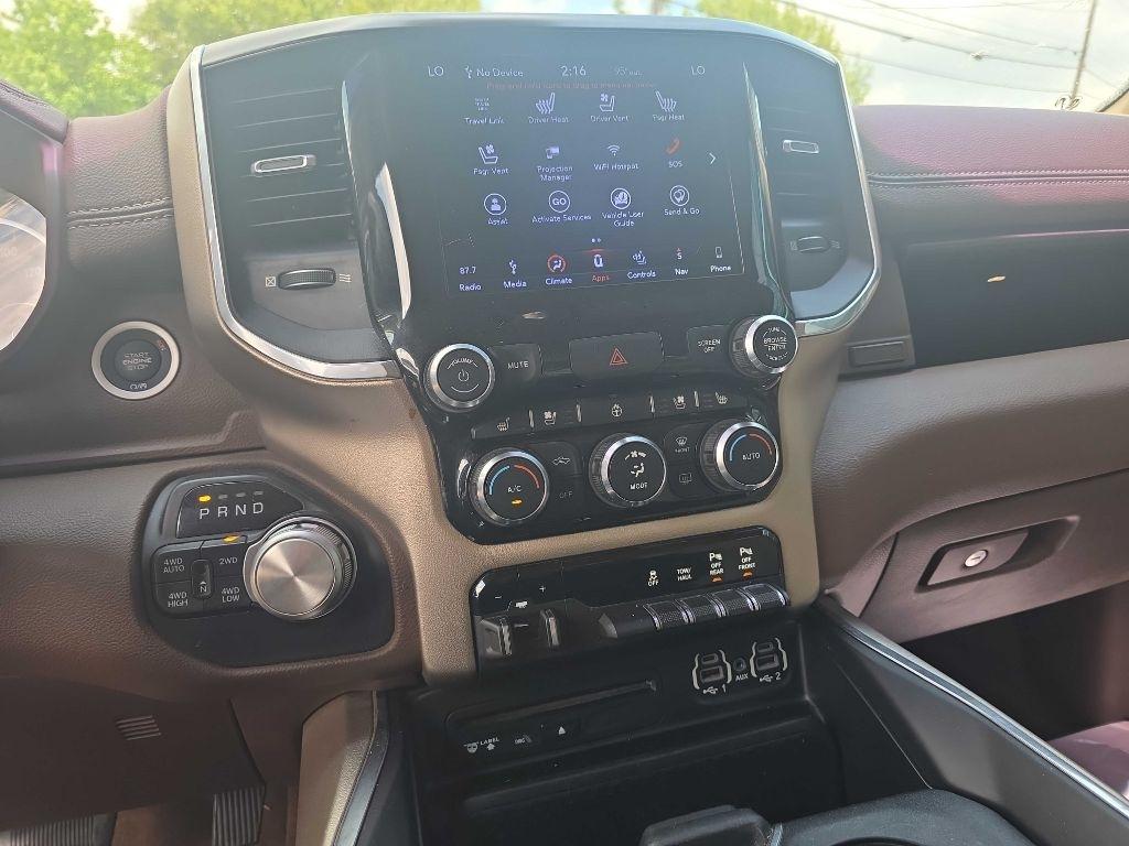 RAM 1500 Laramie Crew Cab SWB 4WD 2019