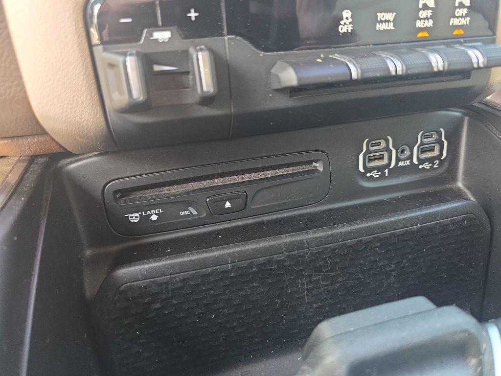RAM 1500 Laramie Crew Cab SWB 4WD 2019