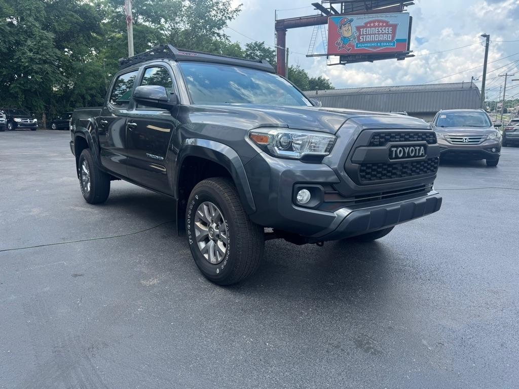 Toyota Tacoma SR5 Double Cab 5' Bed V6 4x4 AT (Natl) 2017