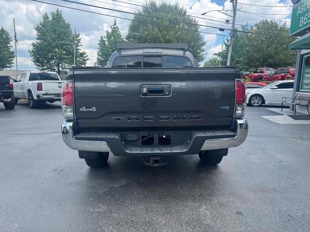 Toyota Tacoma SR5 Double Cab 5' Bed V6 4x4 AT (Natl) 2017