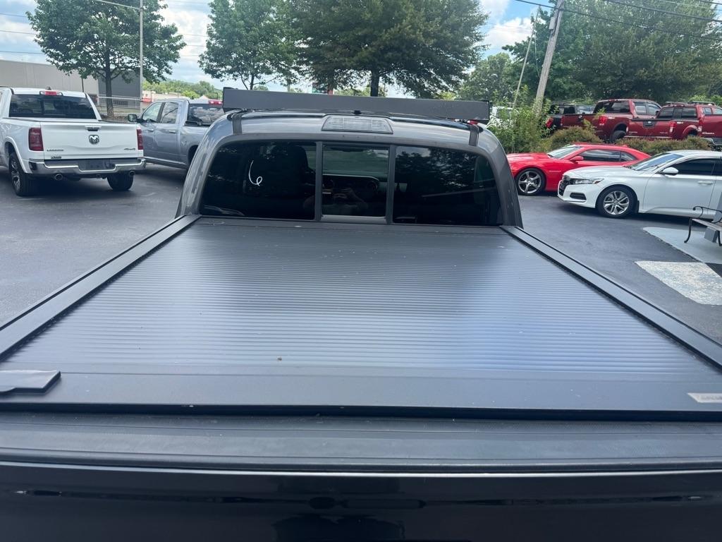 Toyota Tacoma SR5 Double Cab 5' Bed V6 4x4 AT (Natl) 2017