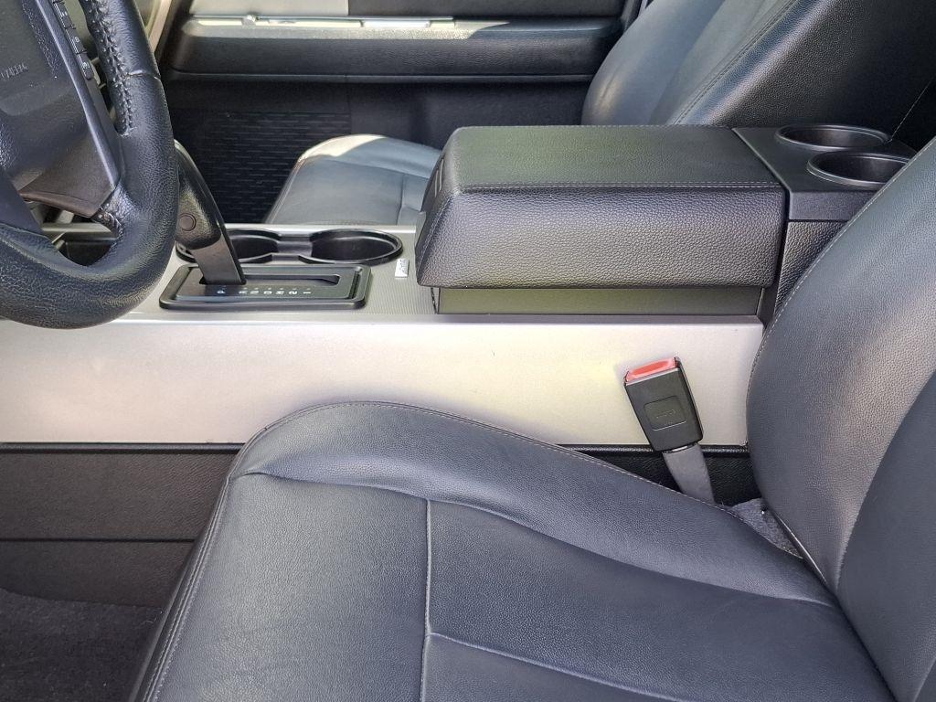 Ford Expedition XLT 4WD 2017