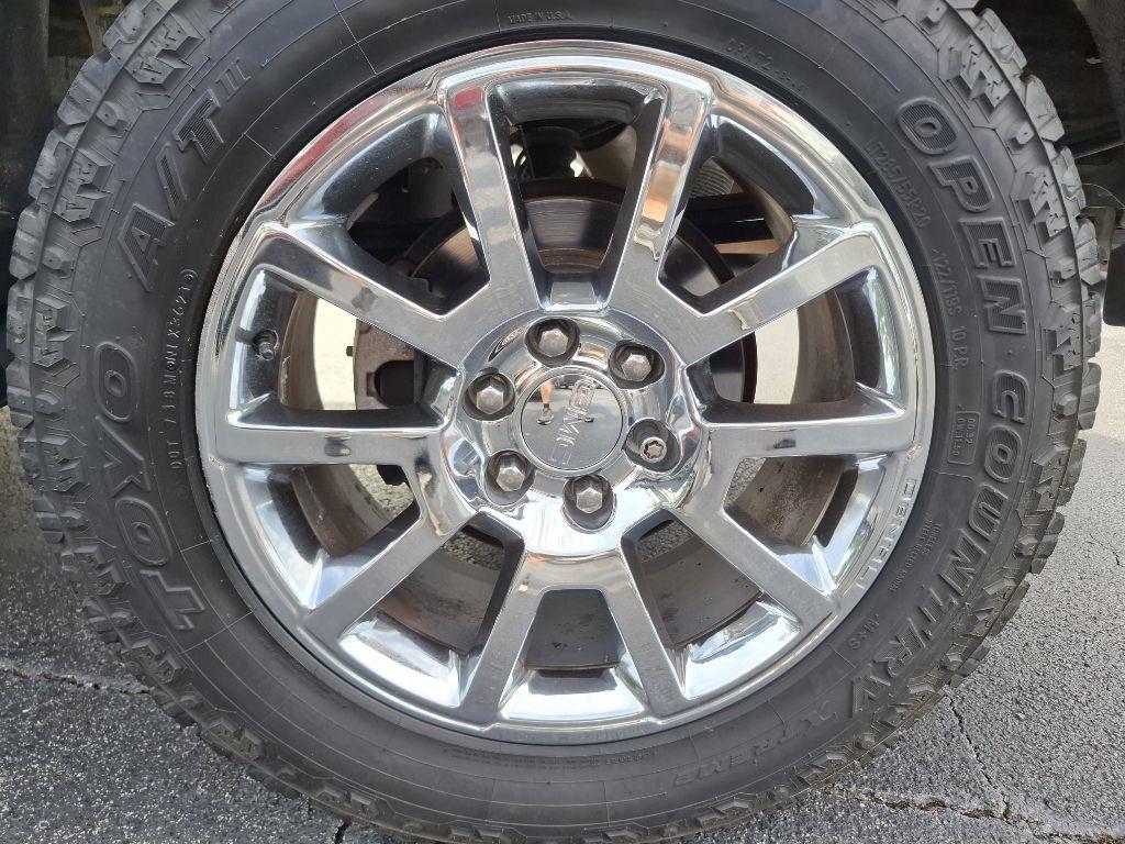 GMC Sierra 1500 Denali Crew Cab Long Box 4WD 2017