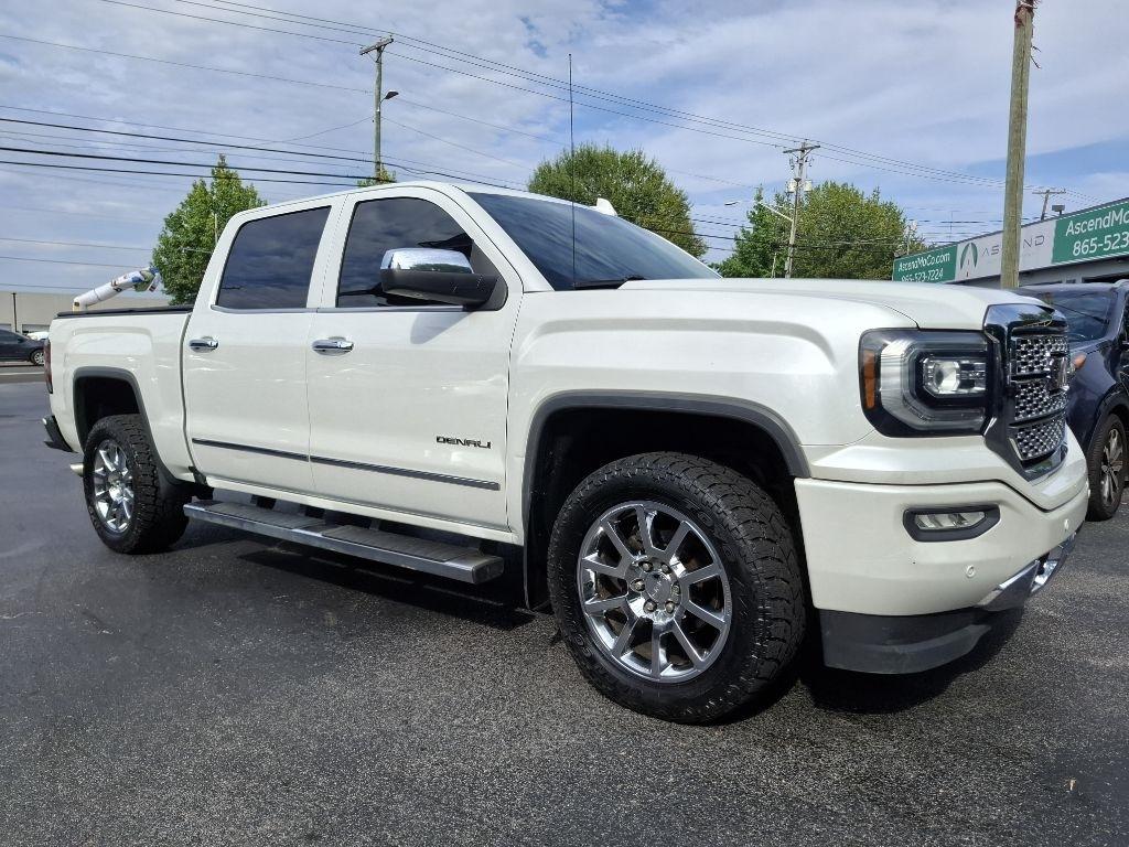 GMC Sierra 1500 Denali Crew Cab Long Box 4WD 2017