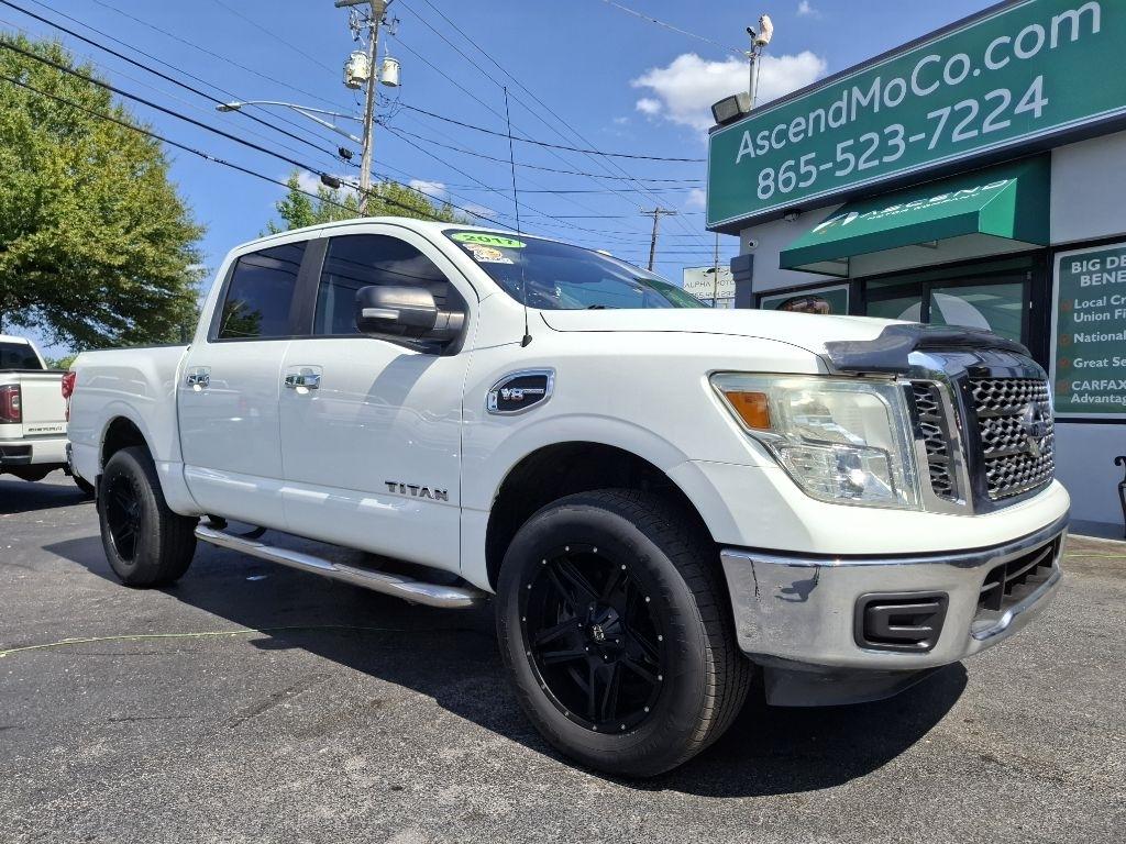 Nissan Titan SV Crew Cab 2WD 2017