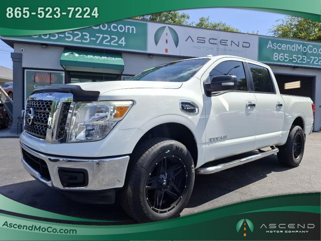 Nissan Titan SV Crew Cab 2WD 2017