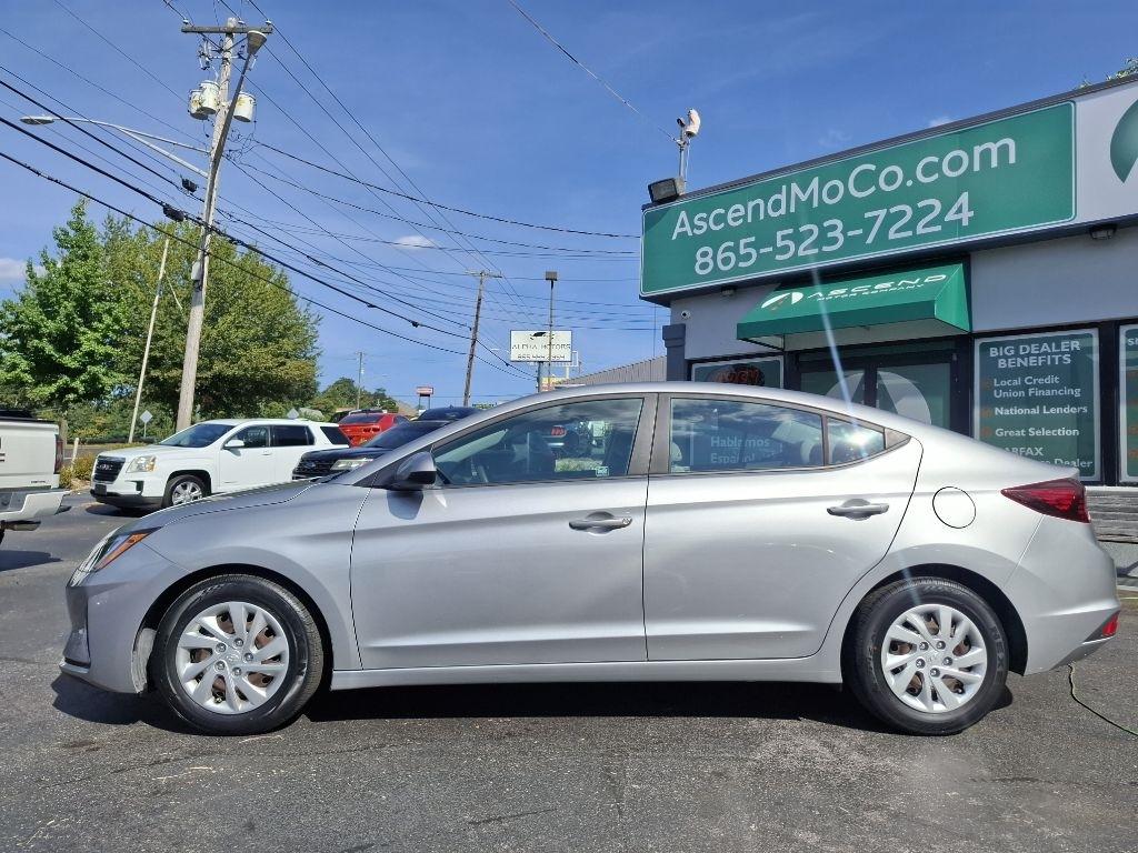 Hyundai Elantra SE 6M 2020