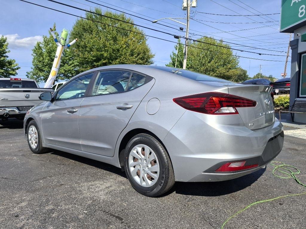Hyundai Elantra SE 6M 2020