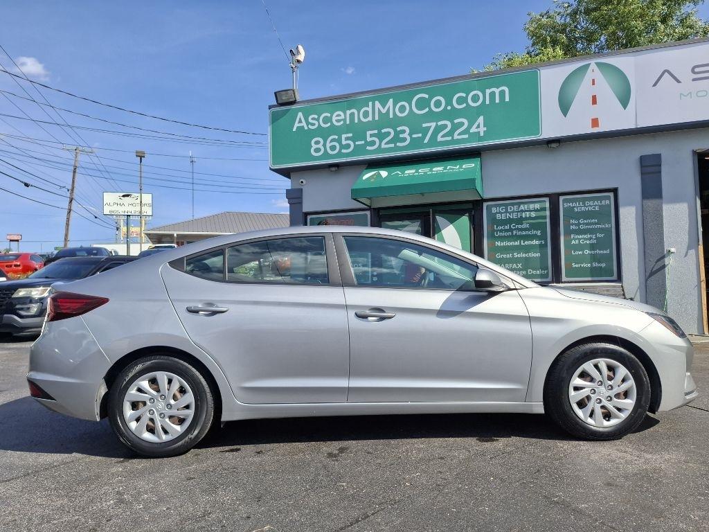 Hyundai Elantra SE 6M 2020