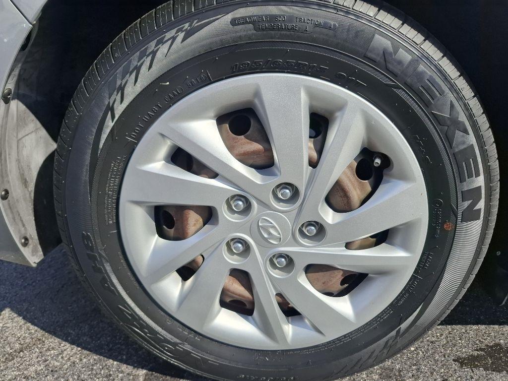 Hyundai Elantra SE 6M 2020