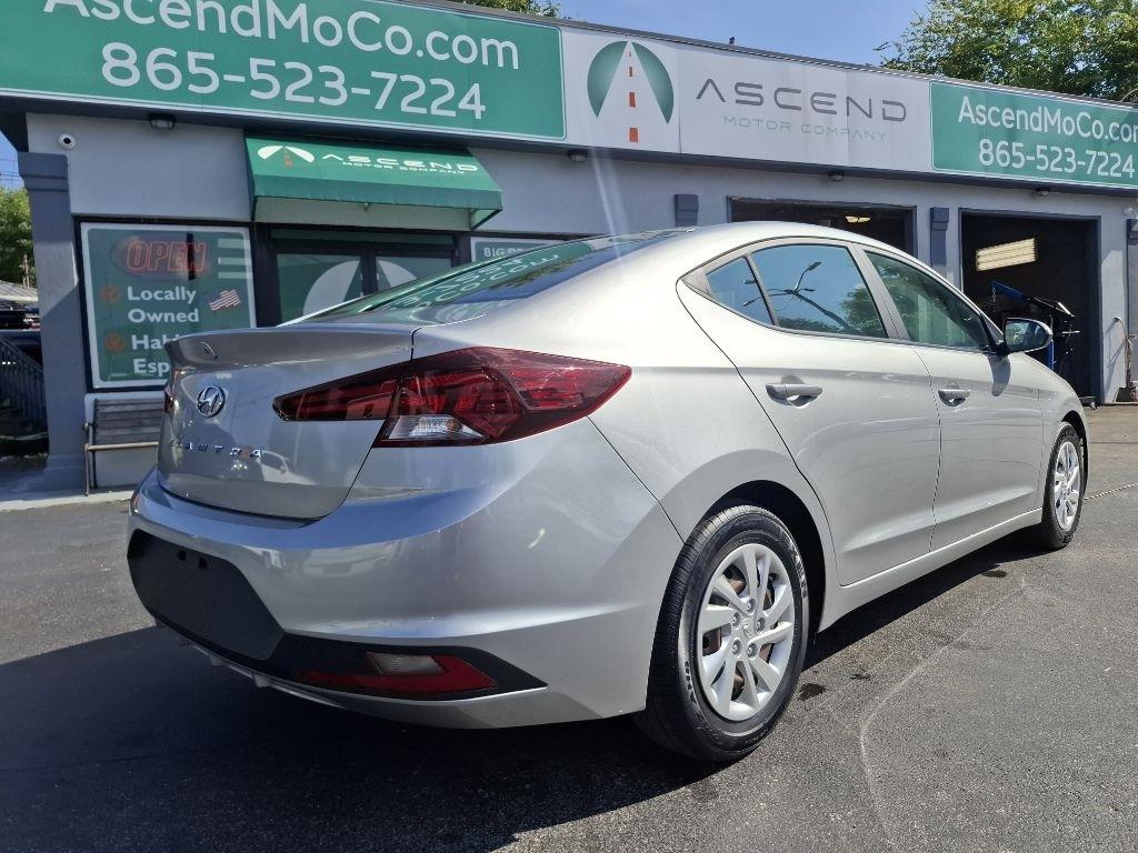 Hyundai Elantra SE 6M 2020