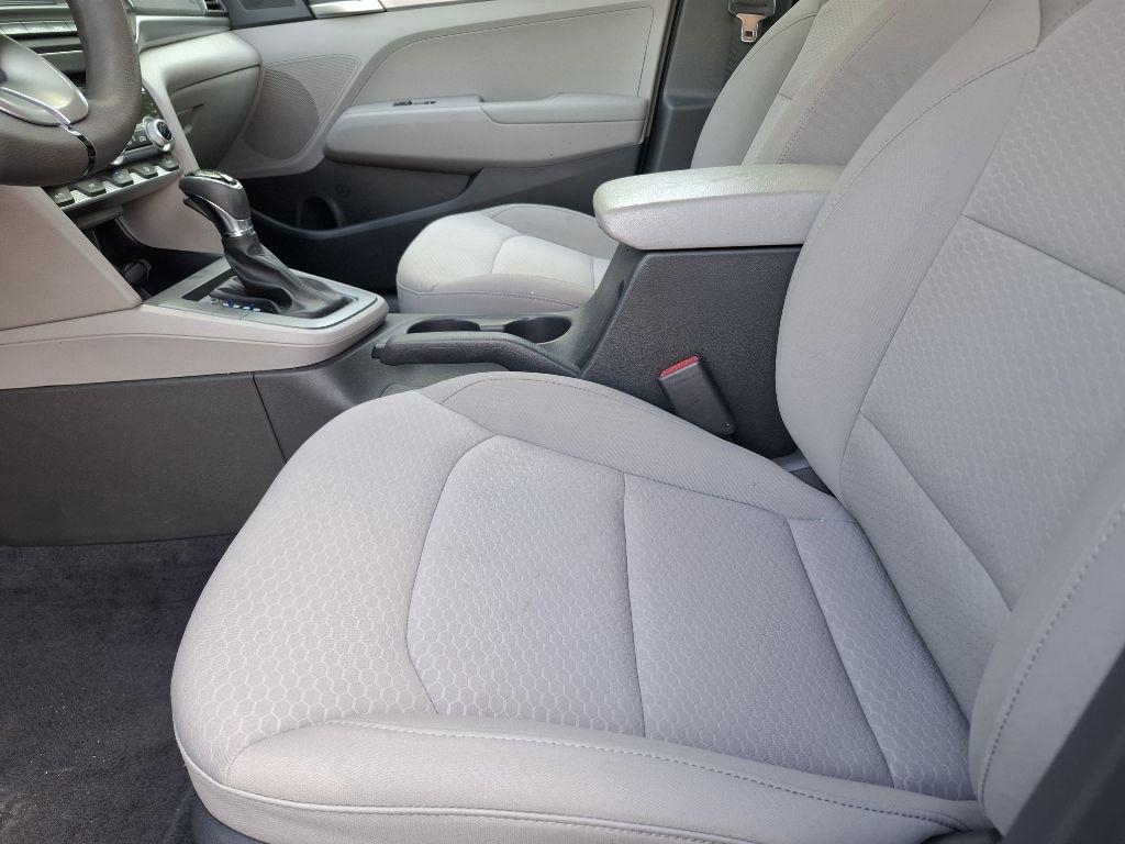 Hyundai Elantra SE 6M 2020