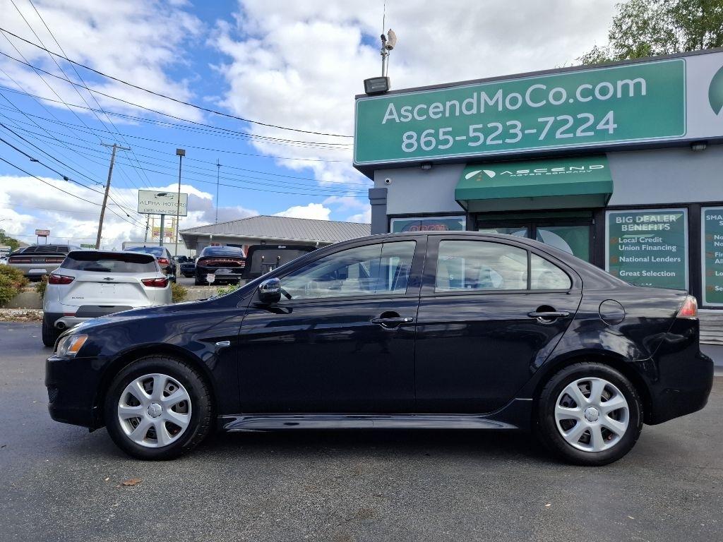 Mitsubishi Lancer ES 5M 2015