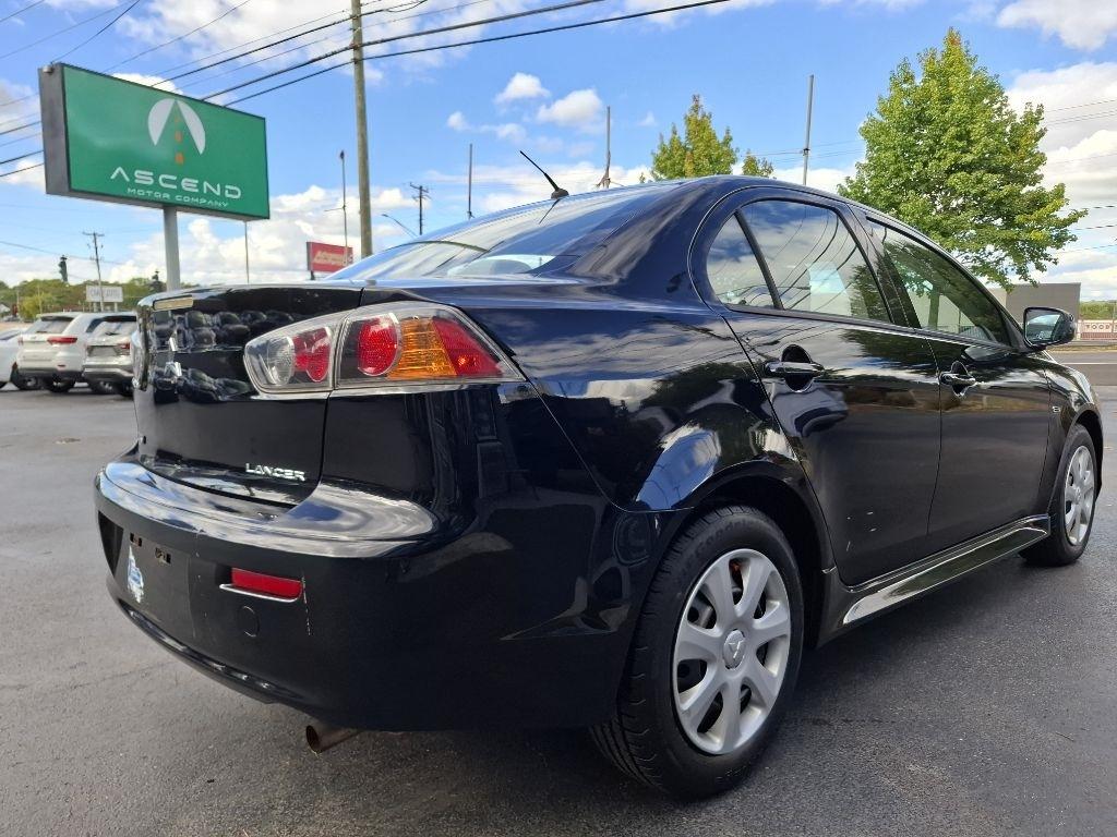 Mitsubishi Lancer ES 5M 2015