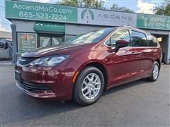 2020 Chrysler Voyager 