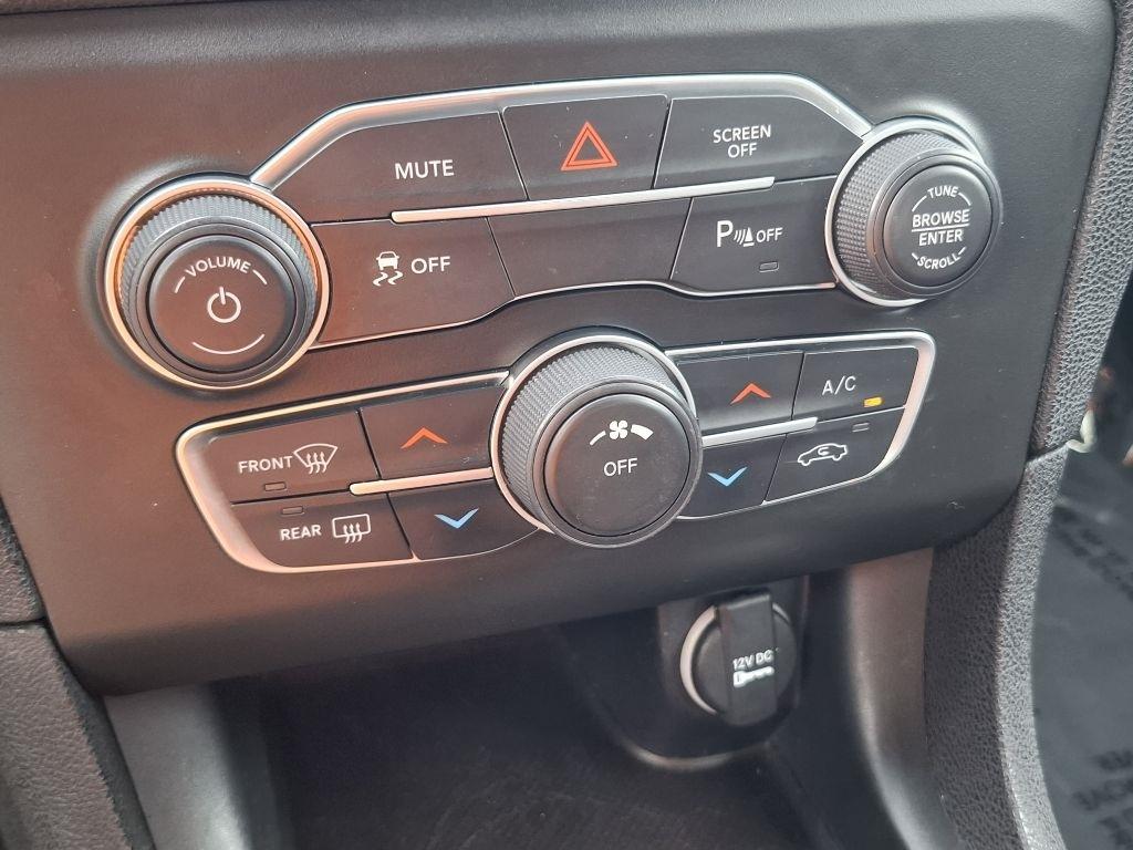 Dodge Charger SXT 2021