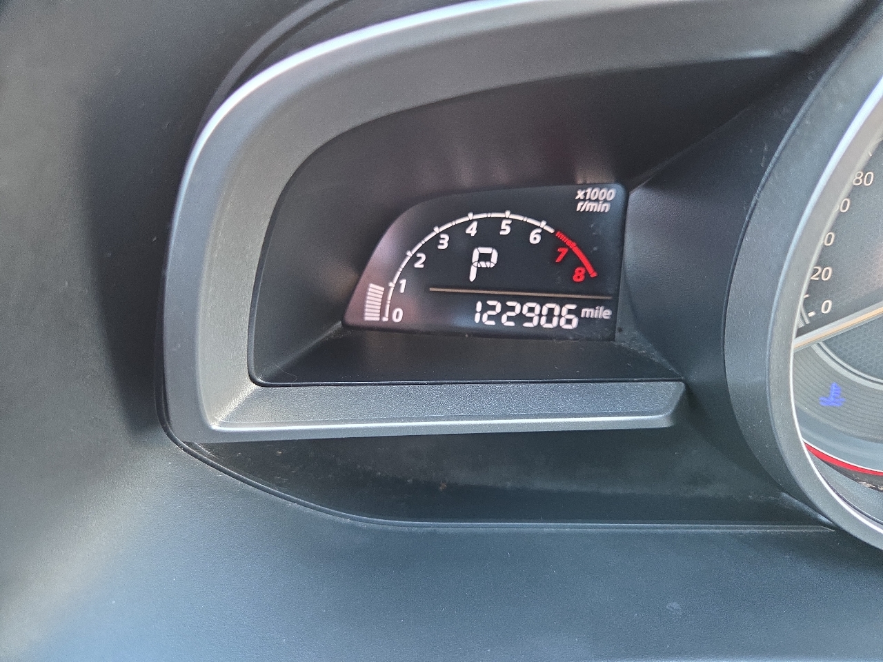 Mazda MAZDA3 i Grand Touring AT 5-Door 2014